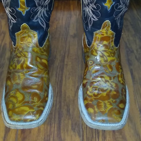 Square Toe Boots - Picture 3 of 12